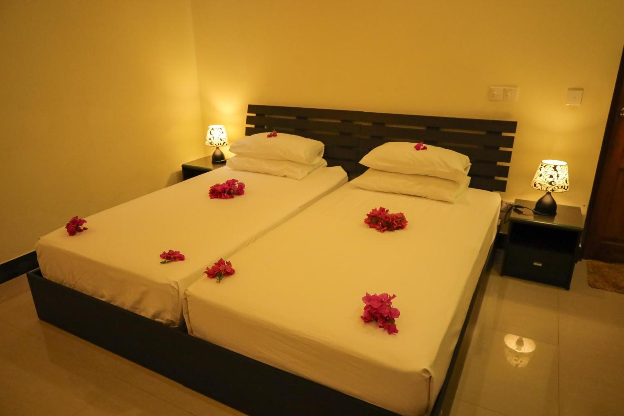 Charming Holiday Lodge- Addu Atoll Meedhoo, Maldives Exterior foto