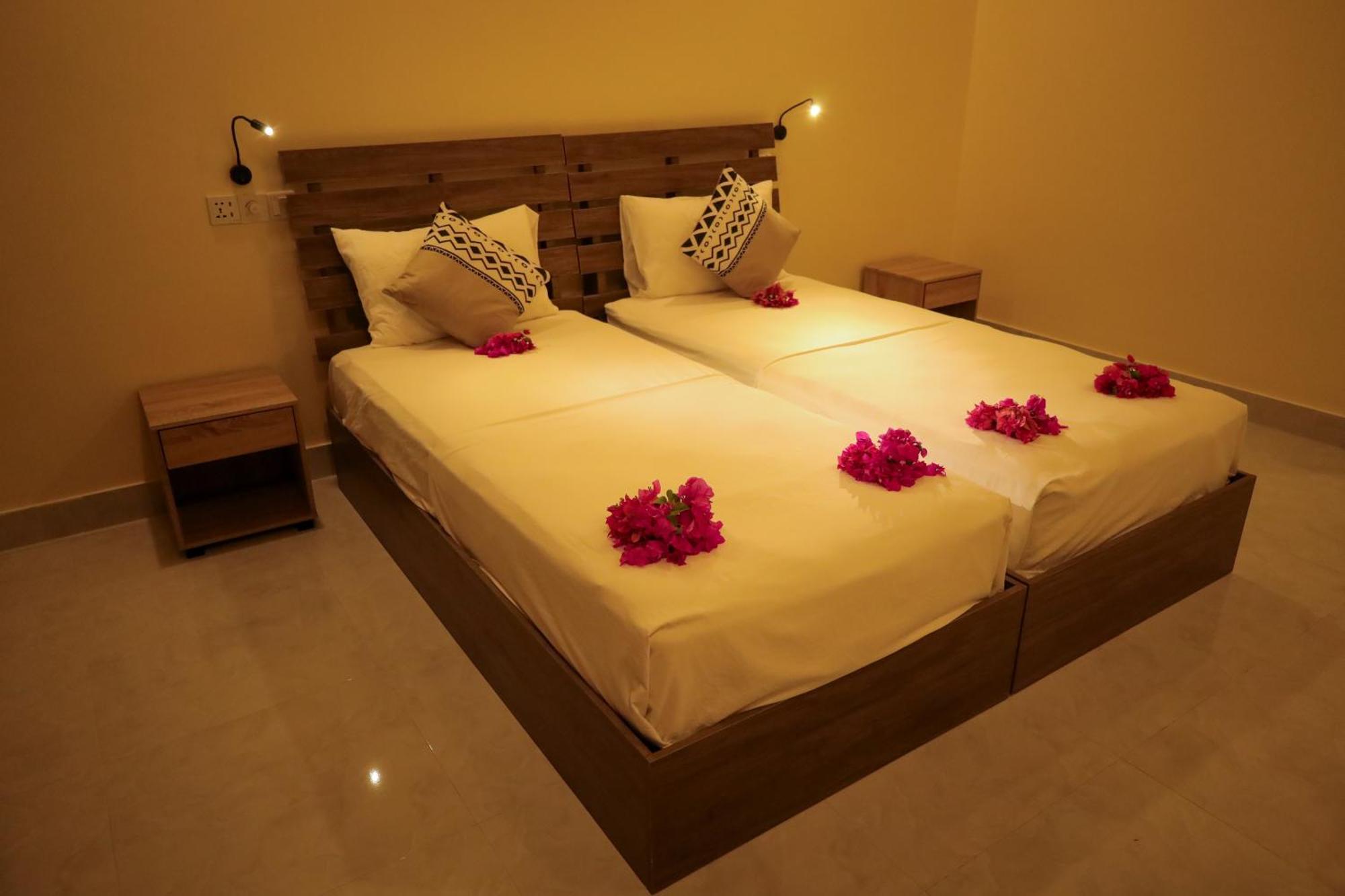 Charming Holiday Lodge- Addu Atoll Meedhoo, Maldives Exterior foto