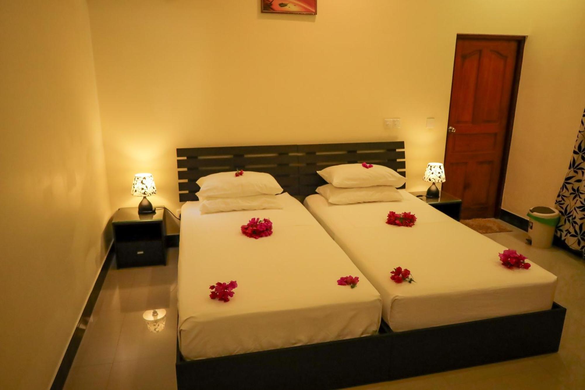 Charming Holiday Lodge- Addu Atoll Meedhoo, Maldives Exterior foto